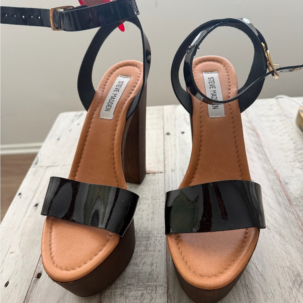 Steve Madden Glossy Black Platform Heels - Picture 2 of 3